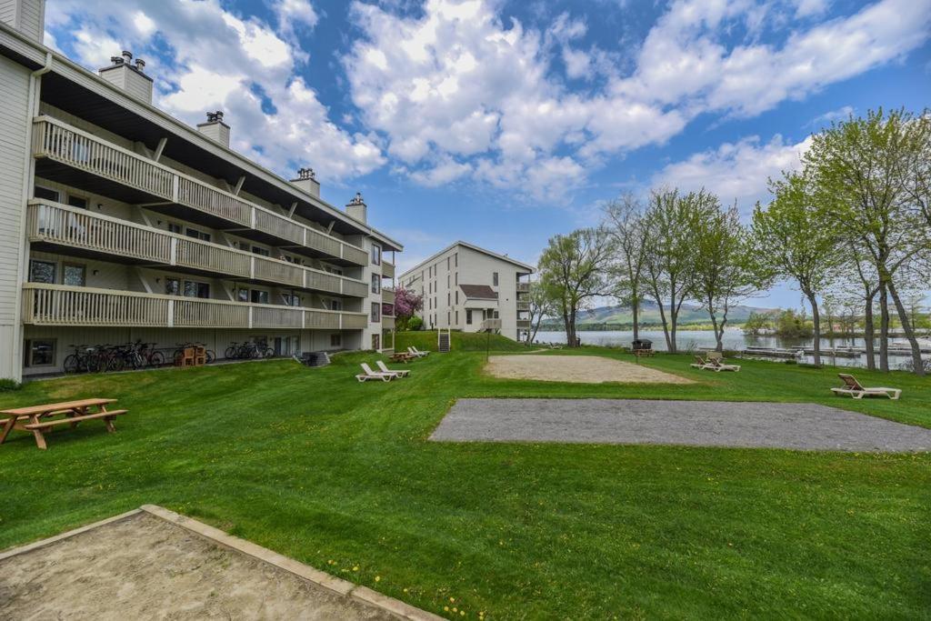 O'Berge Du Village C304 - Bord De L'Eau Magog Eksteriør billede
