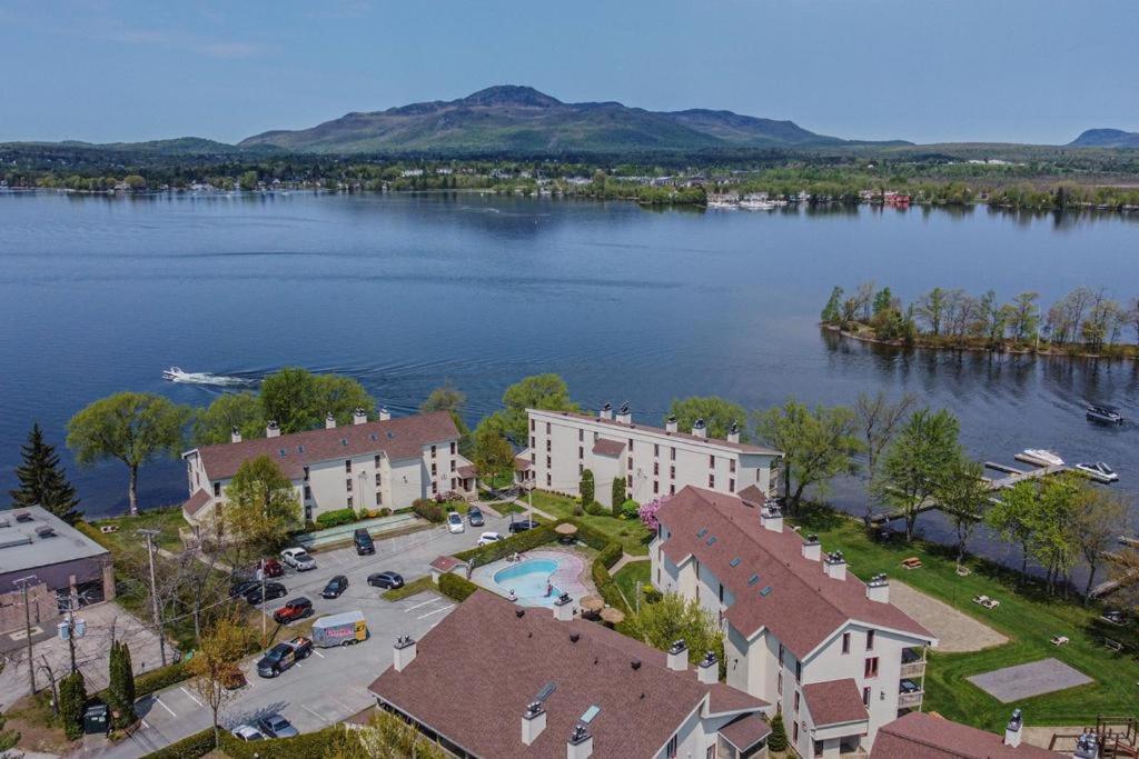O'Berge Du Village C304 - Bord De L'Eau Magog Eksteriør billede
